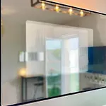 The White Lion Downtown And Balcony Apartamento