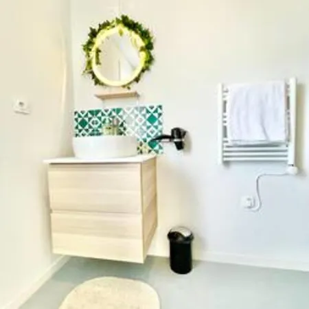 The White Lion Downtown And Balcony *