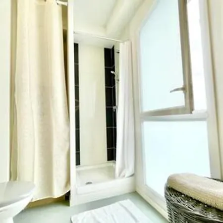 Appartamento The White Lion Downtown And Balcony