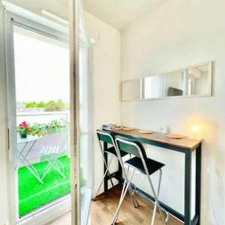 The White Lion Downtown And Balcony