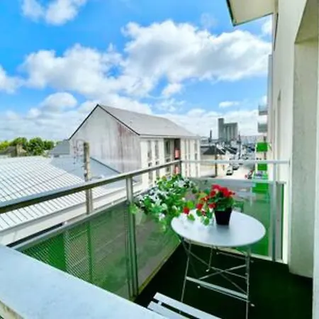 The White Lion Downtown And Balcony Saint-Nazaire (Loire-Atlantique)